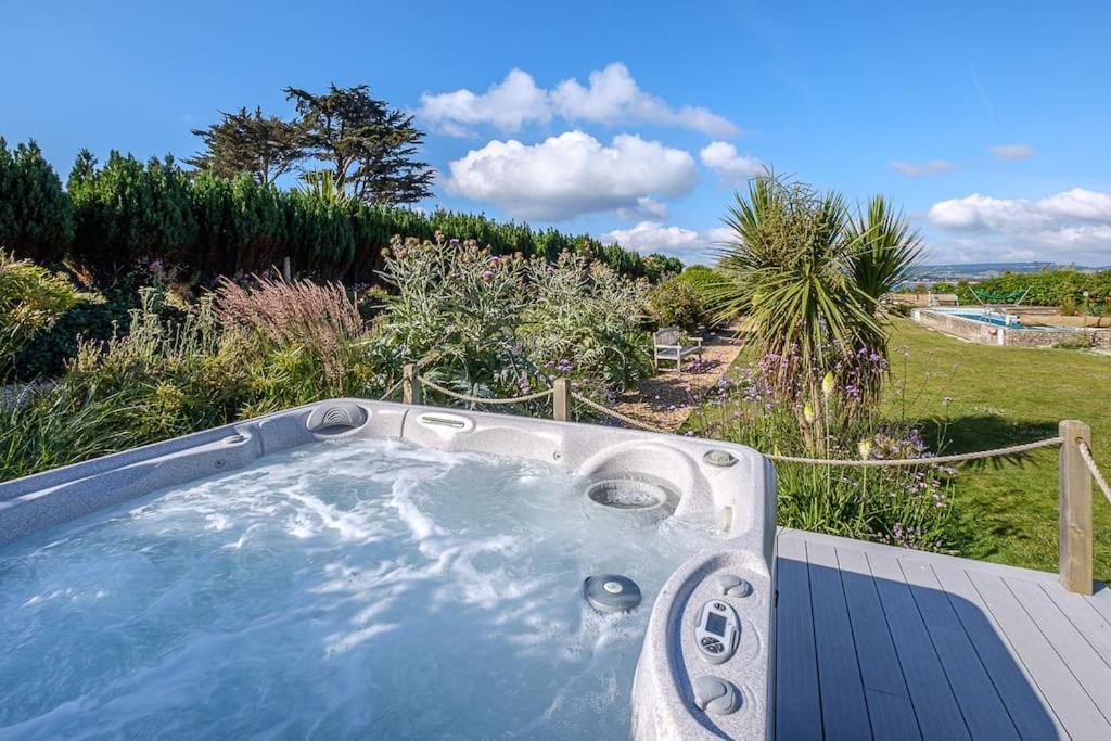 The Beach House-Devon- On The Beach- Sleeps 20 Villa เอกซ์มัธ ภายนอก รูปภาพ